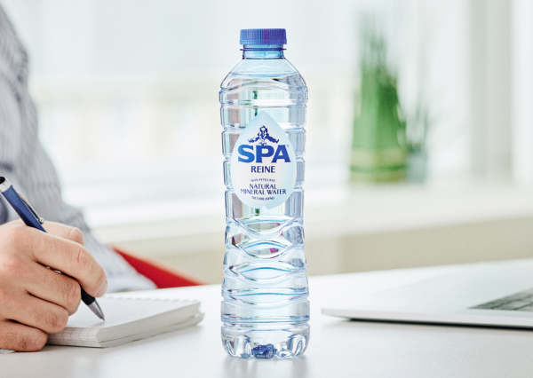   L'eau minérale pure aide votre corps à récupérer plus rapidement.